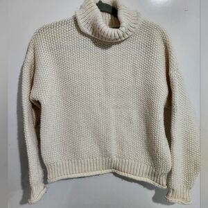 Kut from the Kloth cropped womens sweater. Size small